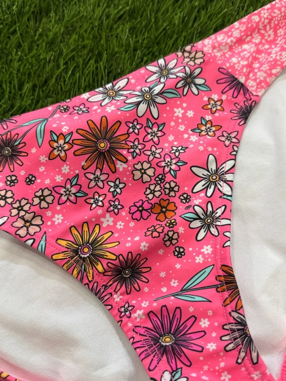 Shelloha Bikini Bottom - Picture 2 of 4